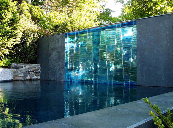 Impresionantes cascadas de vidrios para exteriores | SWON Design