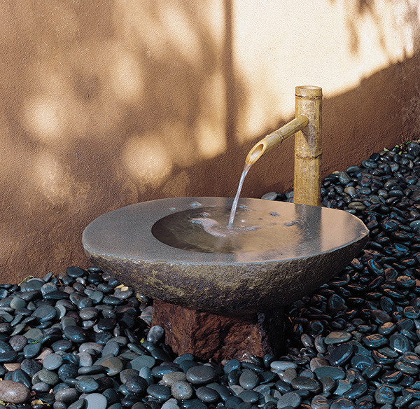 Fuentes tradicionales japonesas para tu jardín