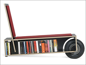 Moderna librería portátil para casas con poco espacio