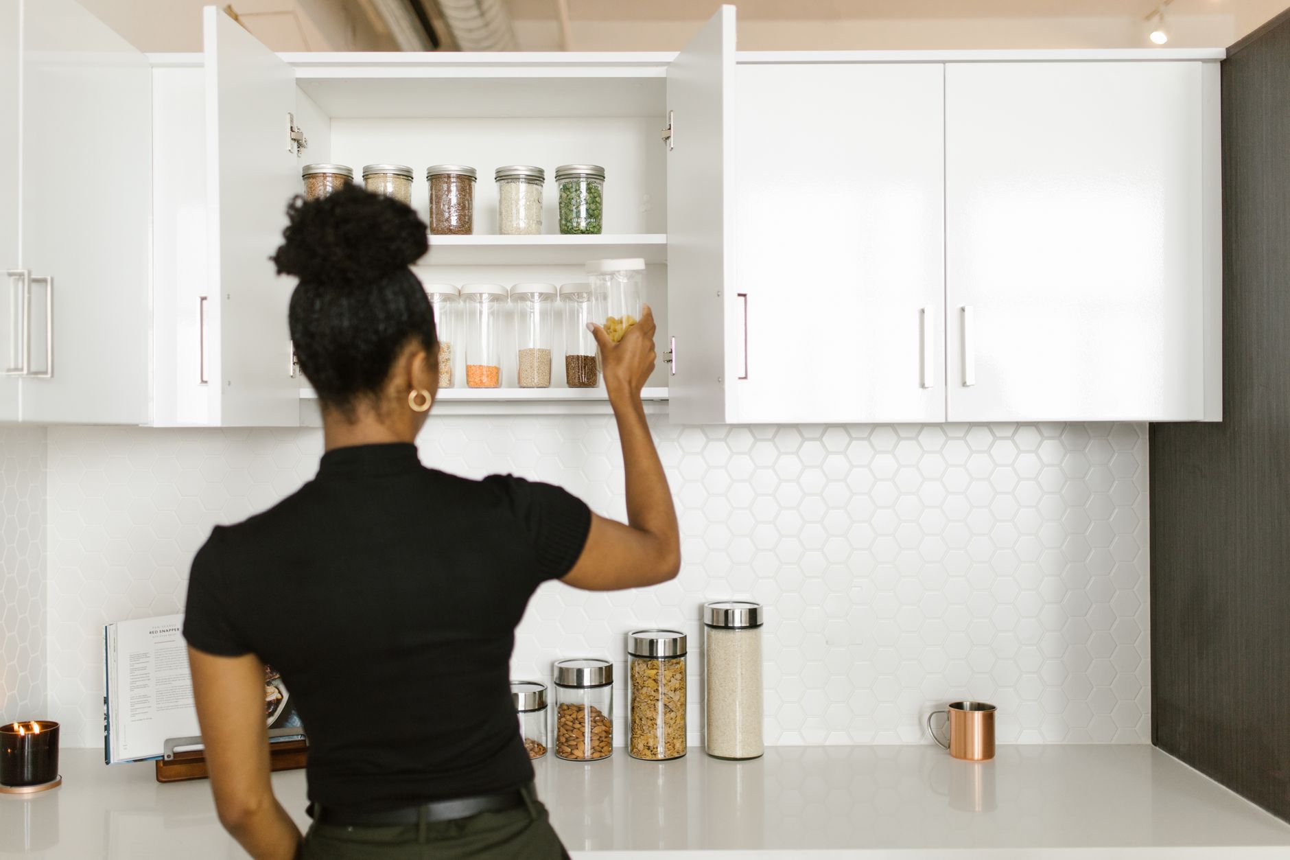 De Caos a Cocina Zen: Transforma tu Despensa en un Espacio Funcional y Bonito