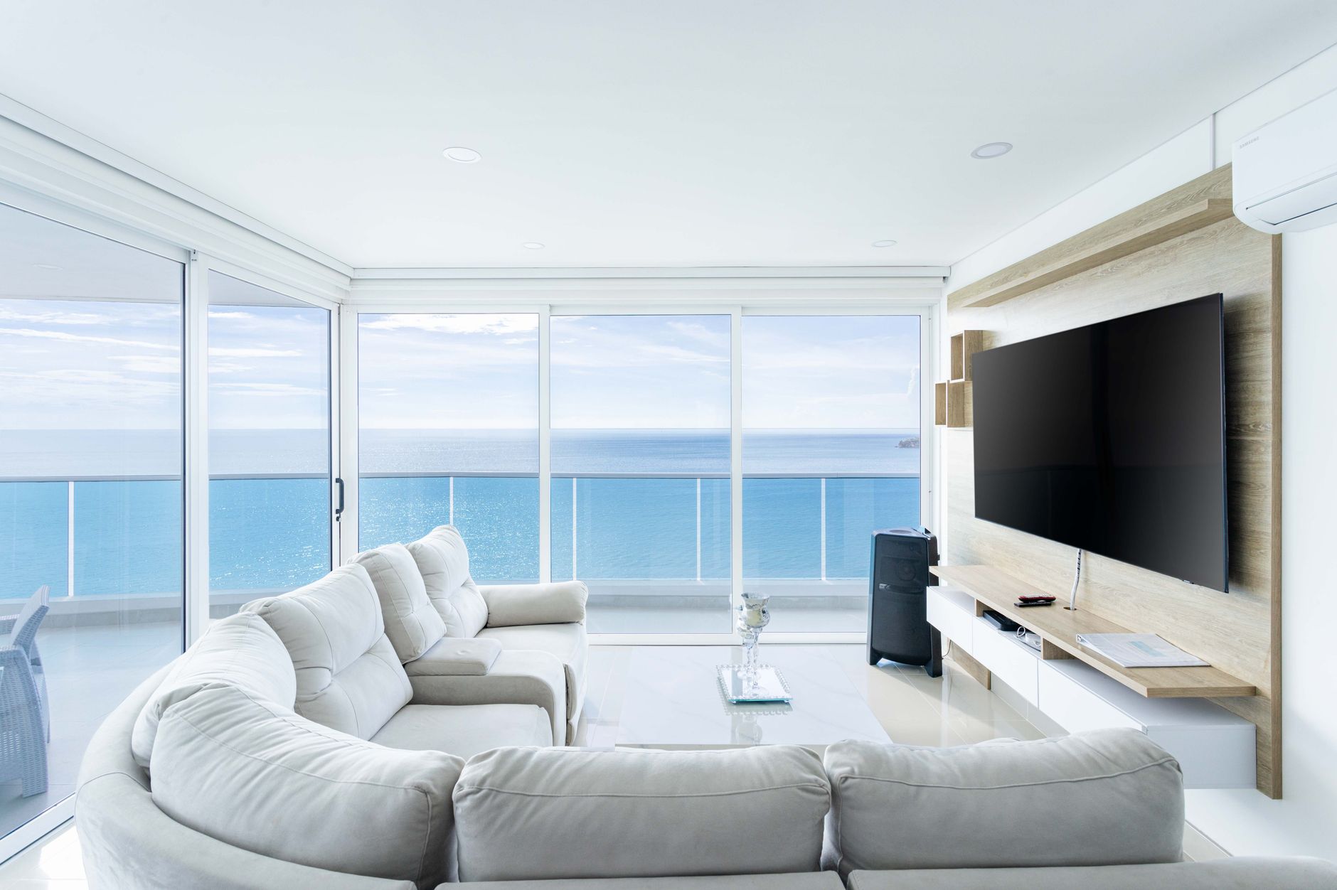 ¿Estilo Costero en la Ciudad? Cómo Adaptar Temáticas de Decoración a Cualquier Ubicación